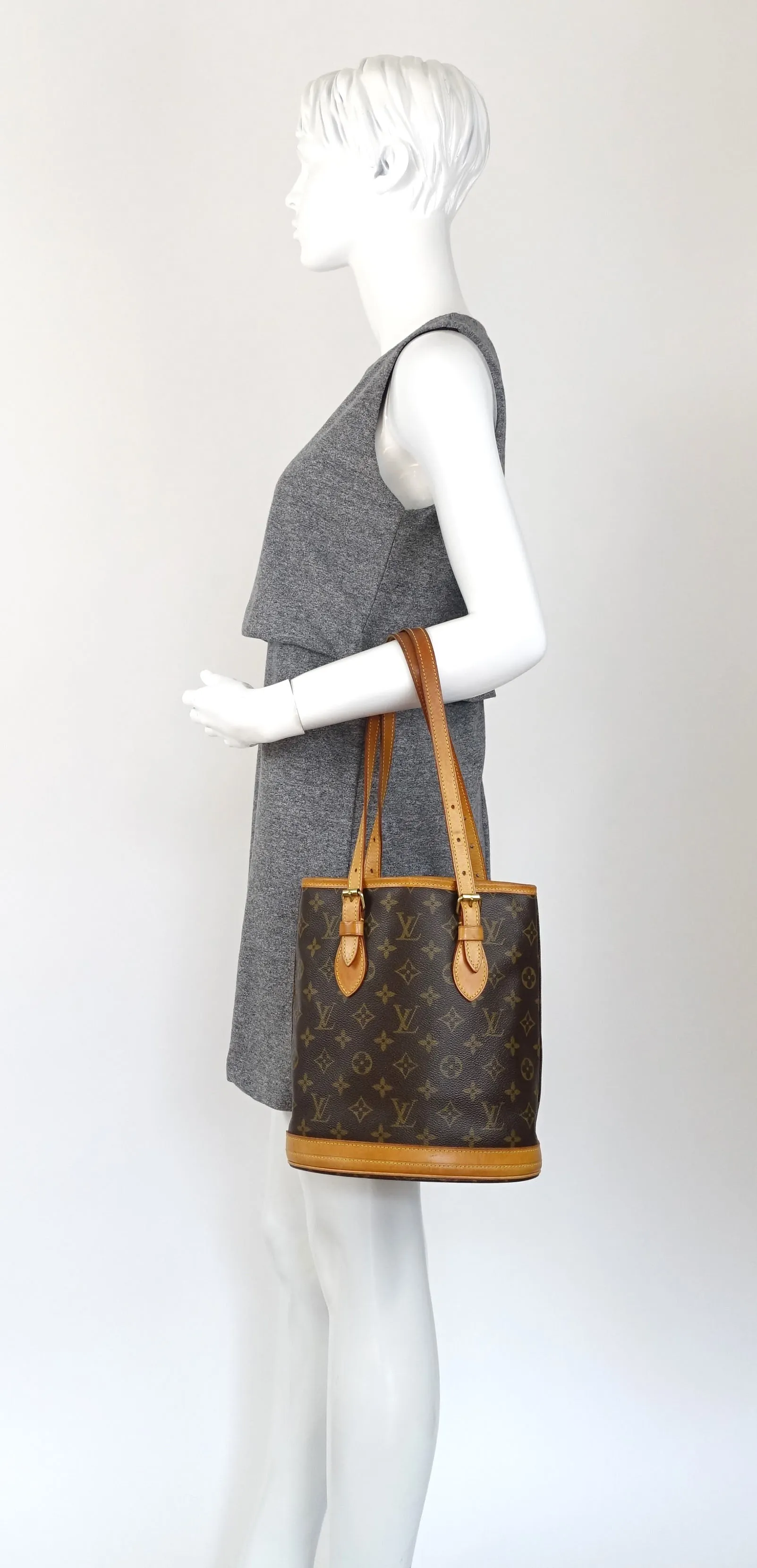 Monogram Canvas Petit Bucket