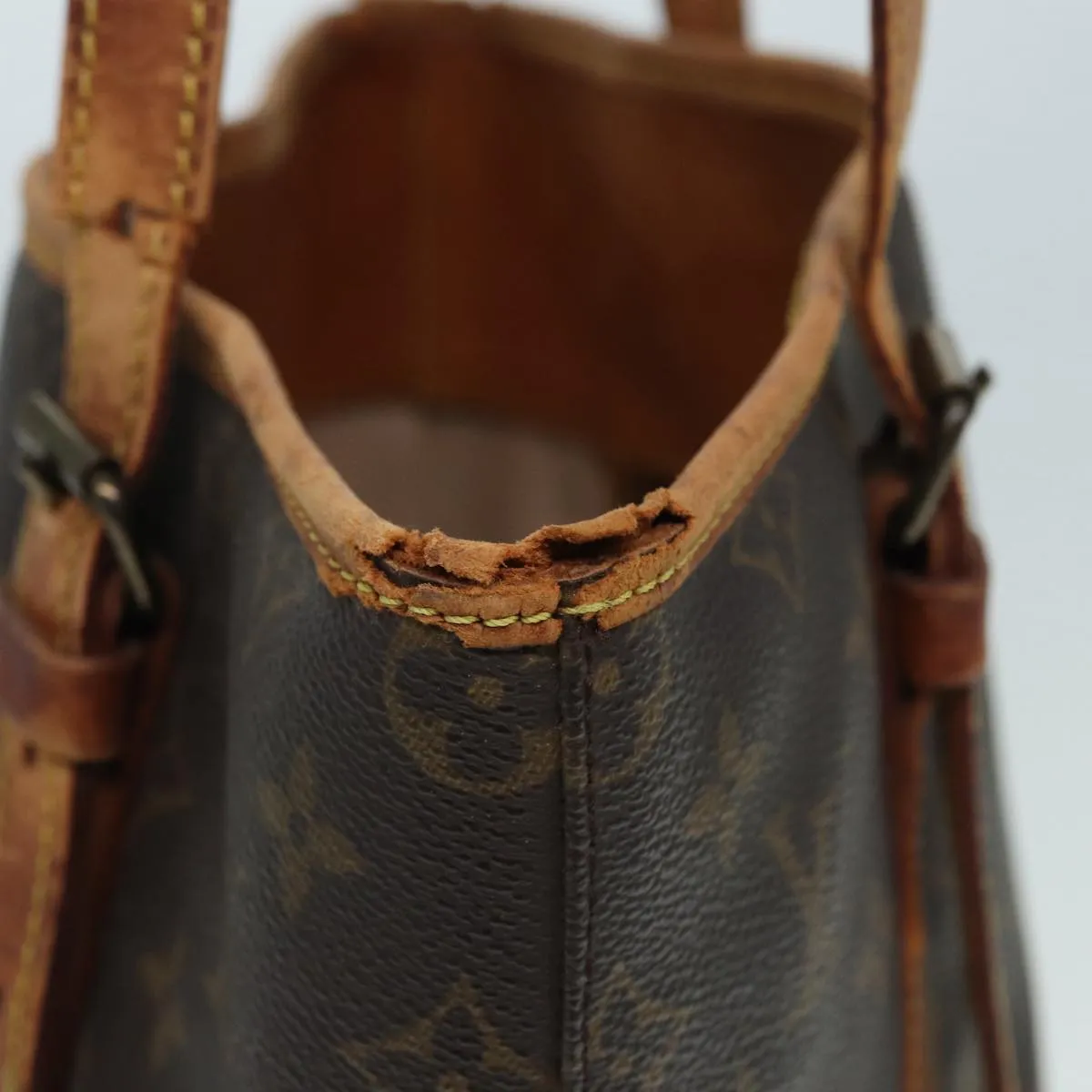 Trendy Inspired Louis Vuitton Monogram Bucket Gm Shoulder Bag Vintage M42236 Lv Auth Ar12502